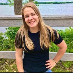 Meet your Posher, Sarah-emy